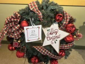 #23 Wreath: Merry Christmas - Vicky Thompson